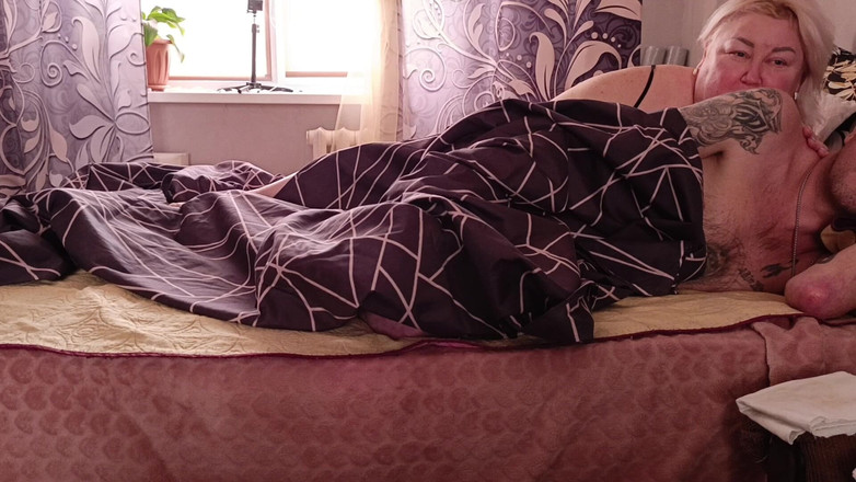 Zona901: Mulut dan memeknya dientot gaya doggy sama tetangganya