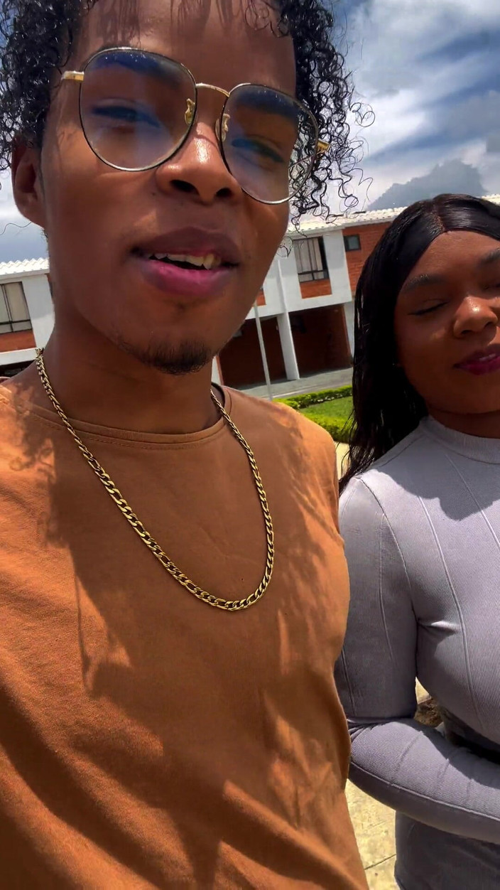 AndreaAndJean: Я віддаю мачусі своєї подруги сперму в її рот