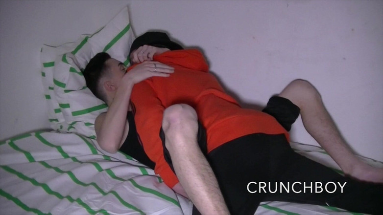 The fuckers raw studio: 2439 - curvă Twink Femboy futută crud de băiatul rău din...