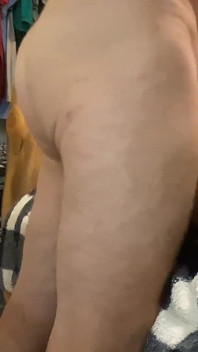 Udělej mi do zadku, zatímco hraji