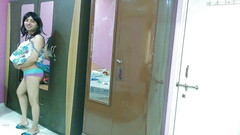 Cute & Nude Crossdresser: Sweet Sissy Crossdresser femboy Sweet棒棒糖，撒尿，喝酒和淋浴