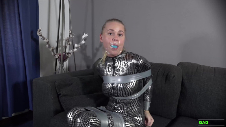 Gag Attack: Darina - catsuit in bondage nastro
