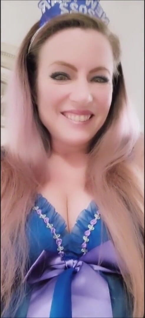 Nikki Nevada: 2022 neue jahre blaue dessous, headband-masturbation und wichsanleitung pov