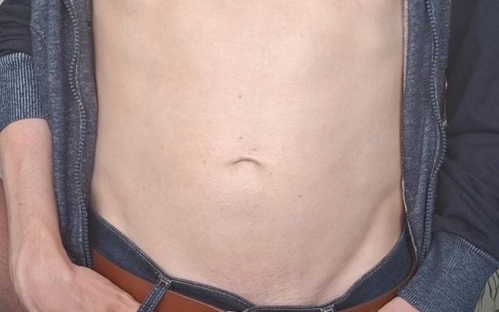 Dexterxxlfun: Sexy dünne junge werden von papi-hand gemolken