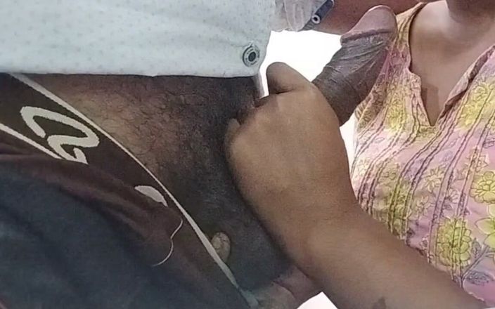 Stepbro stepsis: 妹はペニスをしゃぶって潮吹きしました