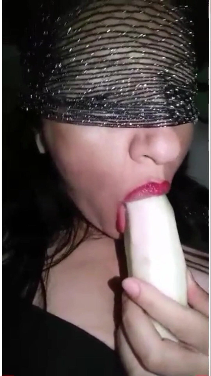 My sexy MILFS: Chamtiví dospělí cucající věci
