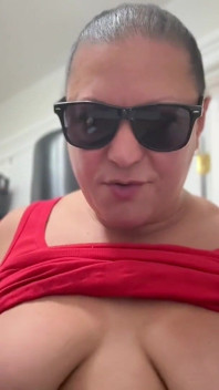 LP-289 kouření při hraní s mými prsy