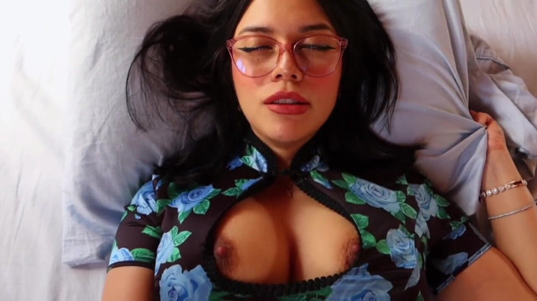 Sweetieluna: A Hot Morning Affair with Your Friend's Wife