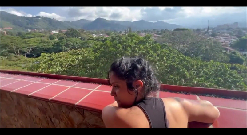 Cm productions: Я трахаю падчерку моєї дружини вдома, поки її немає вдома, я кінчаю їй в рот. Домашня мексиканка