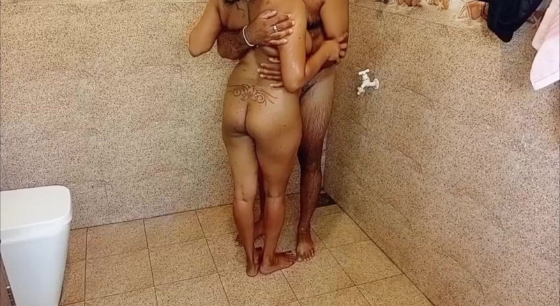 SLXXStudio: Sri Lankan Wife Gets Threesome with Husband and Room Boy...