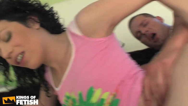 Fixed on Mature: Brunetka děvka dostane muž naplněnou pusu nákladem po hlubokém šukání kundičky...