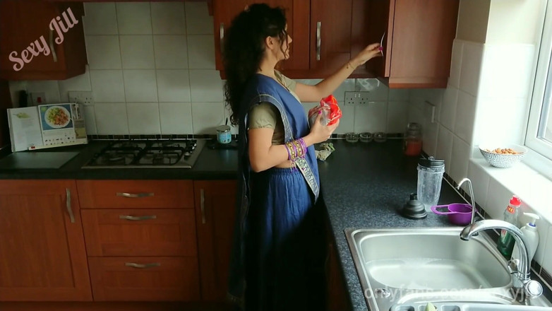 POV_Indian: Young Indian girl in saree gets used and fingered by...