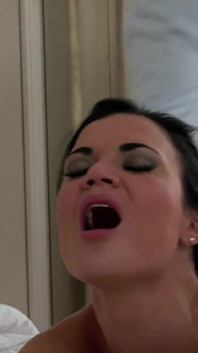 침실에서 섹스하는 Jasmine Jae 그리고 Ryan RyderH