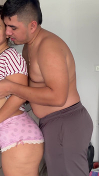 Minha madrasta me enganou para gozar nela