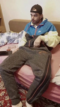 An meinem Zuhause auf dem Bett zu schnappen