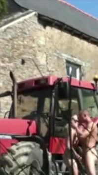 Heteroseksüel meraklı brice farmer tarafından açık havada sikiliyor