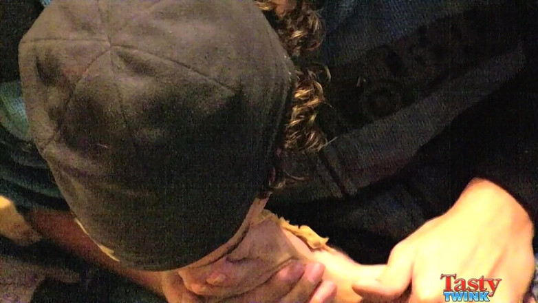 Tasty Twink: Jiffy-趾