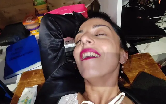 Ferrero anal experience: Wife Fucked in the Reception of a Swinger Club, Black...