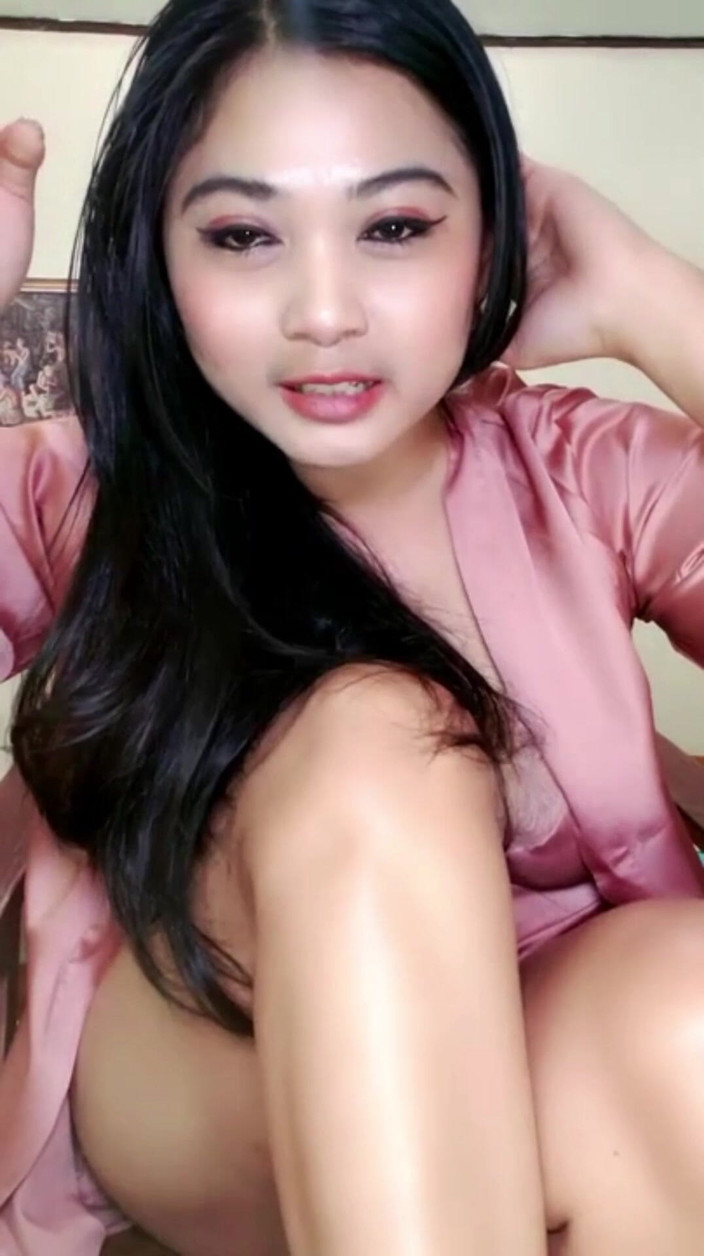 Hotindo: 女の子ポルノスター志望、彼女は自慰行為が大好きです