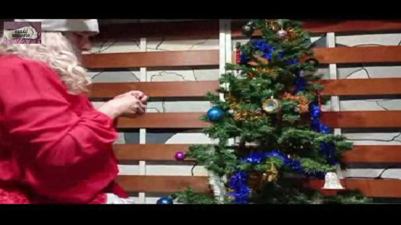 Casal Gresopio Feet: 继母骑乘圣诞树时的脚 2025