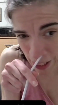 Lechtání nosu n sperma