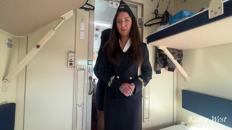 Katty West: Eu chamei o maquinista do trem para o meu compartimento...