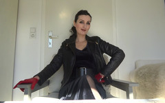 Lady Victoria Valente: Široké těsné pásy, část 37