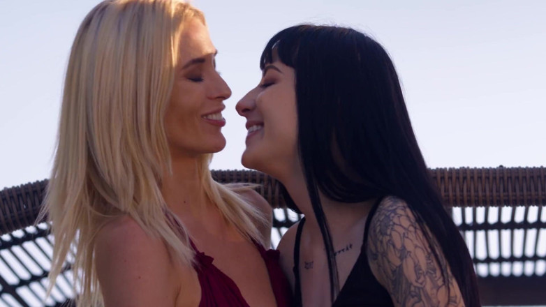SweetheartVideo: สวมสายรัดเลย