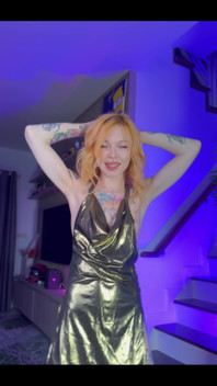 My Naughty Boobs Wanna Outside