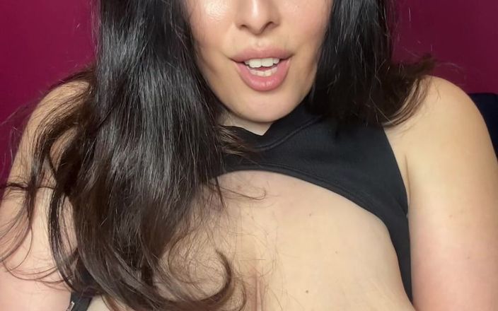 Young_strawberry: Provocar você com meus peitos grandes, eu quero seduzi-lo