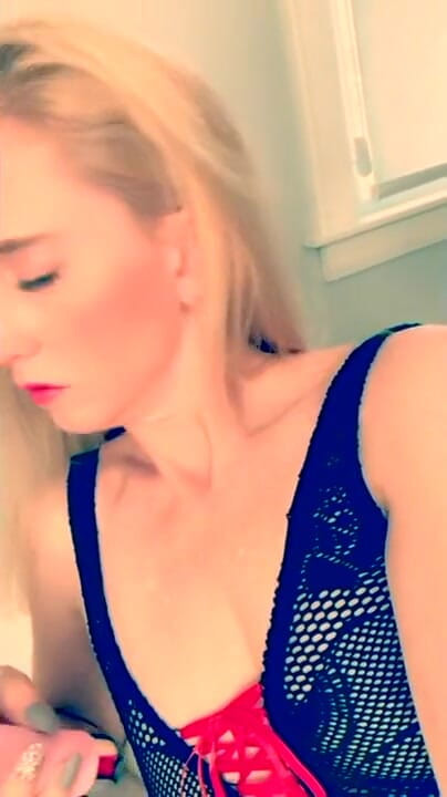 Chelly181818: Zonder kruis lingerie spelen. Uitgepakt