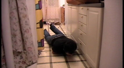 Femdom Austria: Feed him from the floor