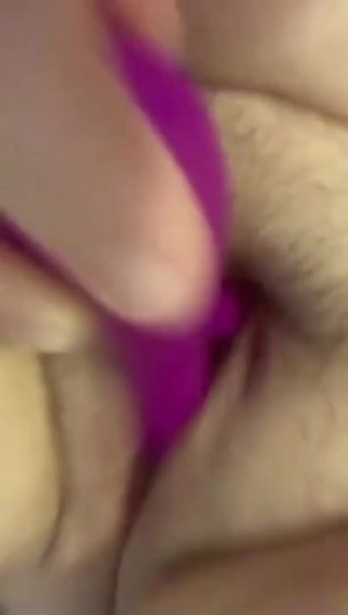 Real homemade BBW BBC porn: Giovane bbw inglese fa piacere alla mia figa con un...