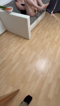 POV: ไก่และแตงกวาในเวลาเดียวกัน