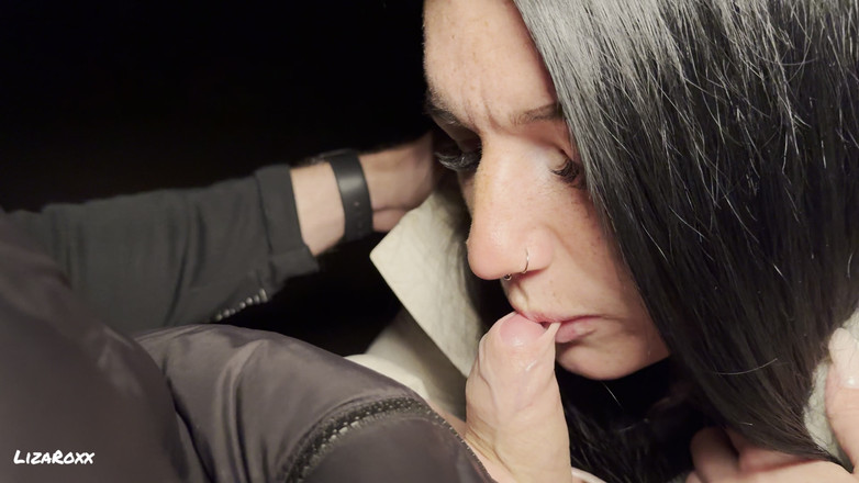 LizaRoxx: Трахнул и распылил Джоггер Рандом