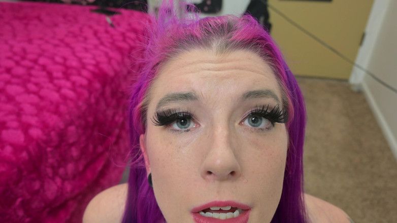 Missellie8: Drain Down My Neck Please