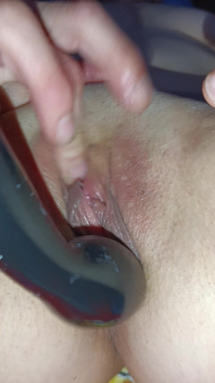 Haybabe84: Masturbating in the Backyard