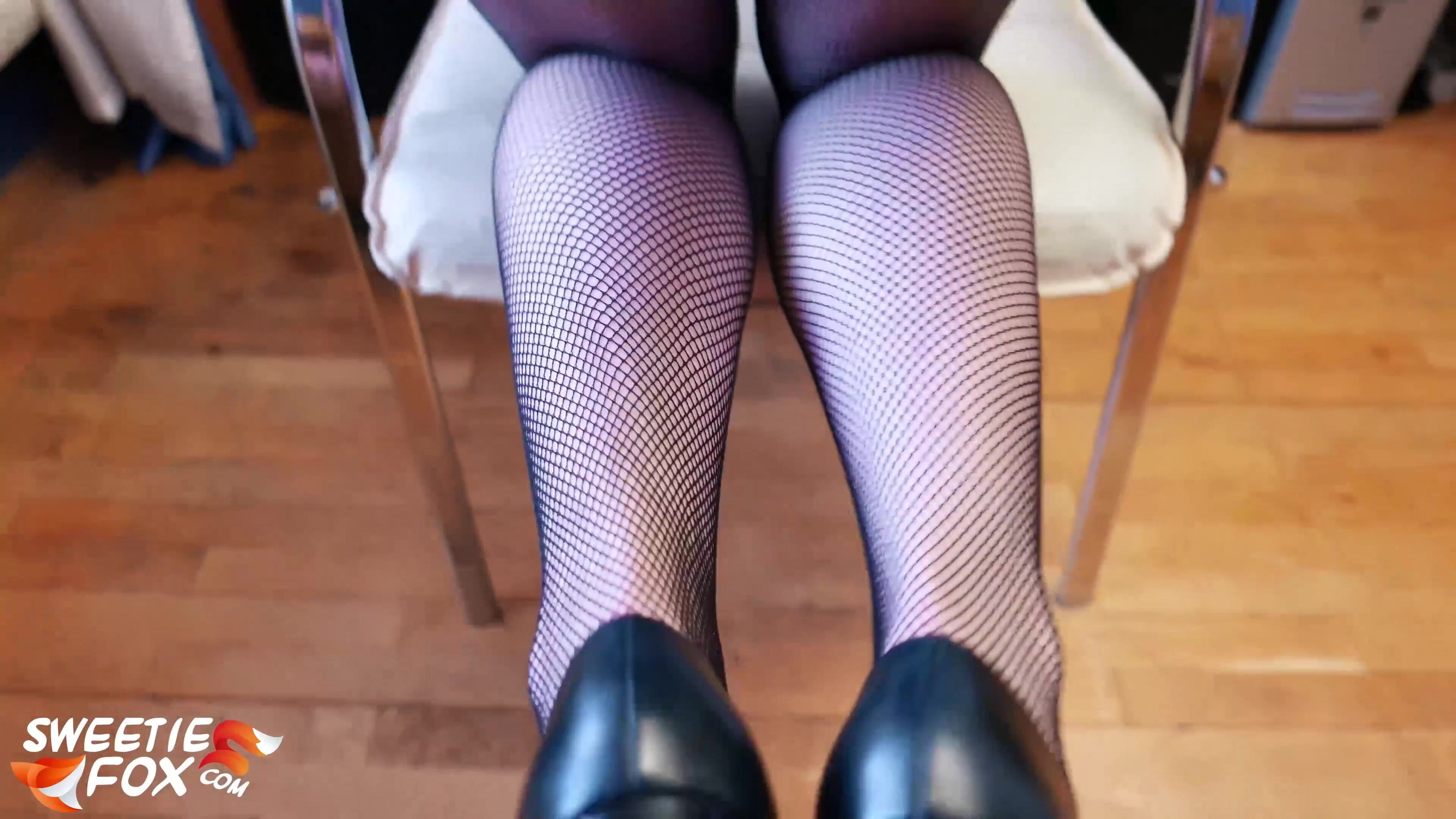 Pretty maid deepthroat and hard fucking - cum on skirt