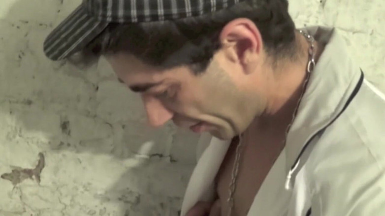 Crunch Boy: Romeo fucked by sexy gay dude in basement from Brussels