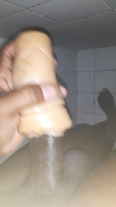 Black guy: Honění S7 E8
