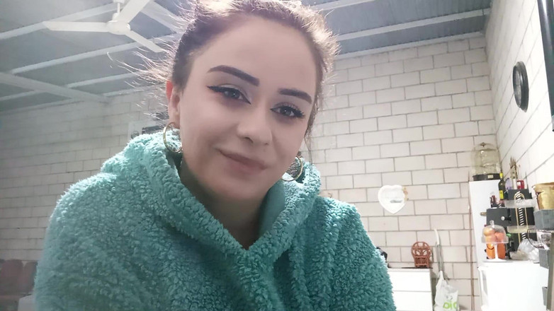 fartingclub01: Kouřím v plyšové mikině