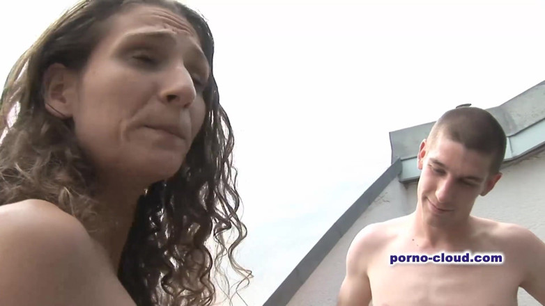 Porno Cloud: Susan y Mike solos en casa