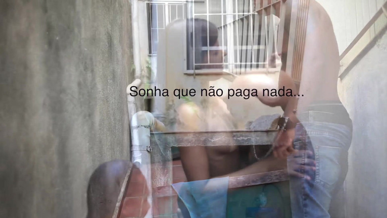 Quente club: Malarze upuszczają pędzel i przekazują go pani domu