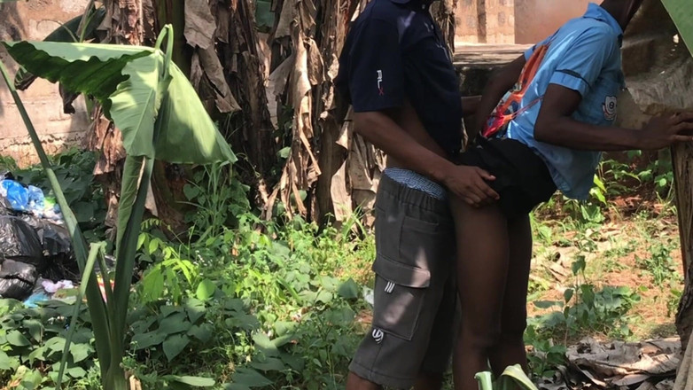 Amateur Teen Studio: Saya lewat ke kelas, saya mengongkek saya dan bukannya menghantar...