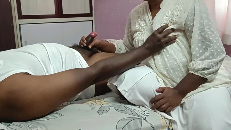 Luxmi Wife: 의붓남매에게 펠라하는 마누라 -2