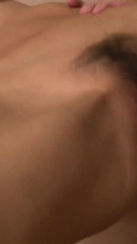 Asiática Kelly seduziu um cara com seu corpo e