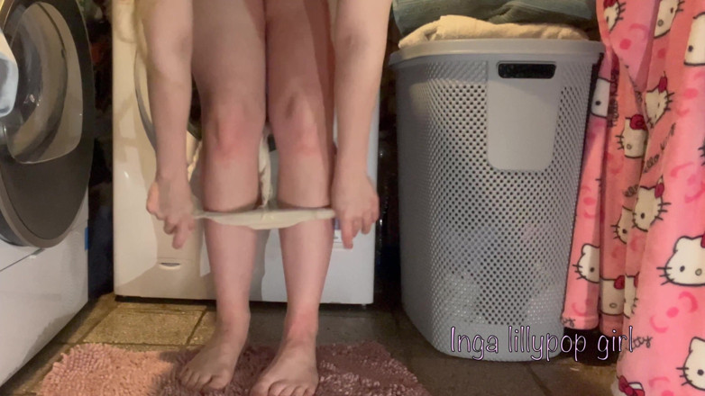 Inga lillypop girl: Stiefzus geeft zichzelf een harde anale seks