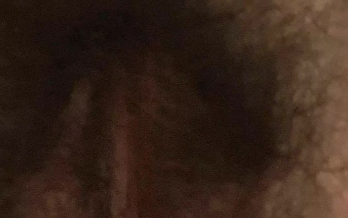 Mommy big hairy pussy: El coño peludo de una milf madura
