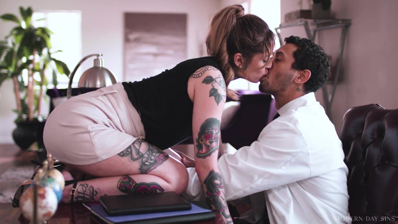 Modern-Day Sins: Modern-day Sins - Get Me Pregnant! Desperate Vanessa Vega Takes Breeding...