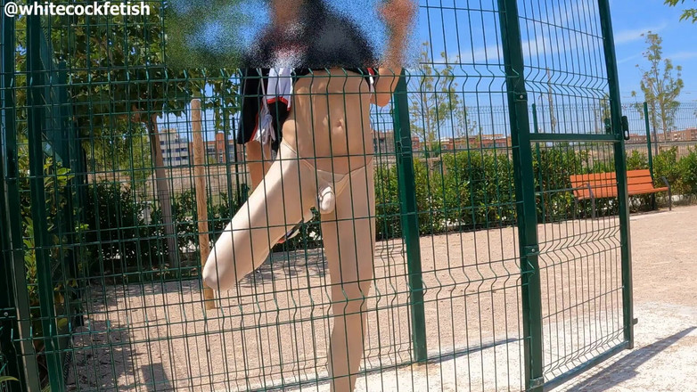 Cool Body: Sala gimnastyczna daje mi pomysły na pieprzenie pozycji. Jak napalony...